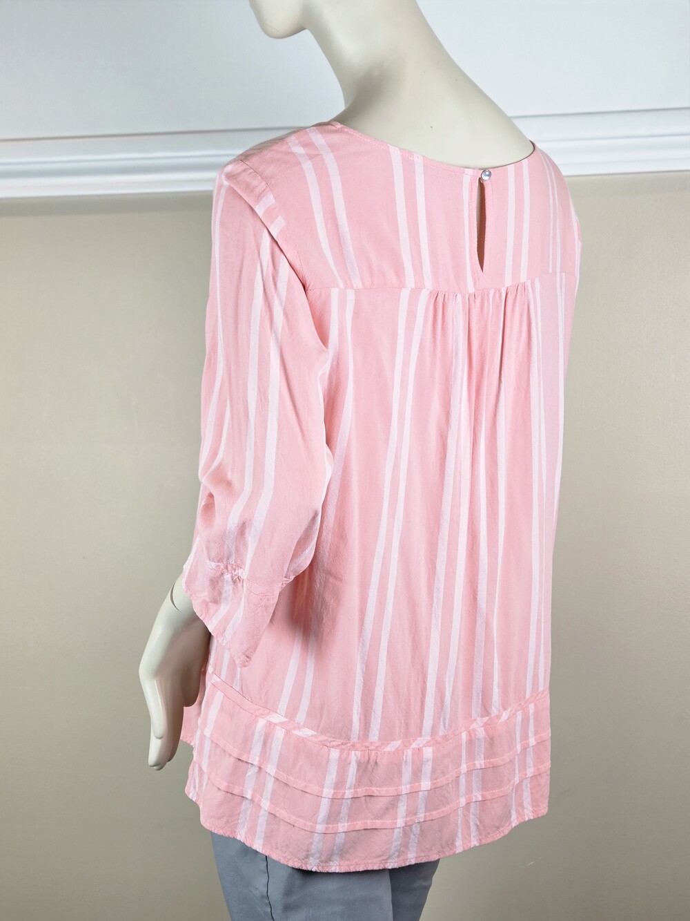 Size XL Riders by Lee Indigo Pink Striped Pintuck Popover Blouse - Picture 2 of 5